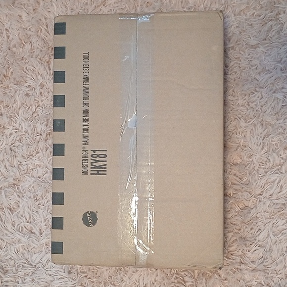 Monster High Haunt Couture Midnight Runway Frankie Stein Doll - Picture 2 of 3